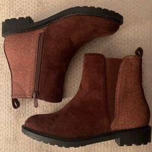 Girls NWOT Brown Zip-up Ankle Boots with Sparkle Accent